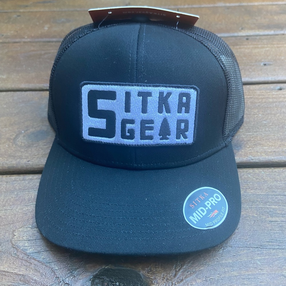 BNWT Sitka Gear Black Woodblock Mid Pro Trucker Hat OSFA SnapBack - Picture 2 of 5